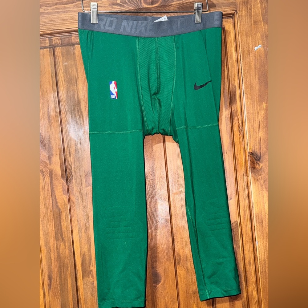 NIKE PRO COMBAT NBA LEGGINGS SIZE XL WORN ONCE OR TWICE